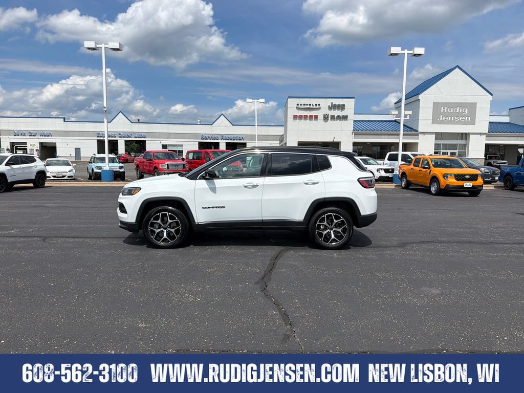 Used 2025 Jeep Compass Limited AWD/4WD image 2