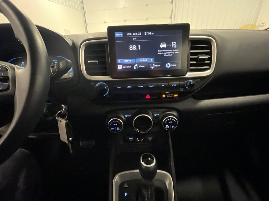 Used 2023 Hyundai Venue SEL w/ Cargo Package FWD image 23