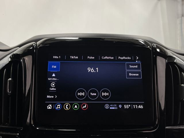 Used 2023 Chevrolet Traverse RS image 20