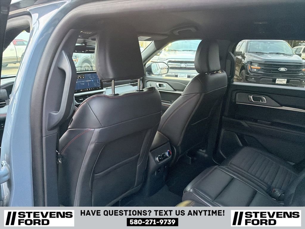 Used 2025 Ford Explorer ST-Line image 30