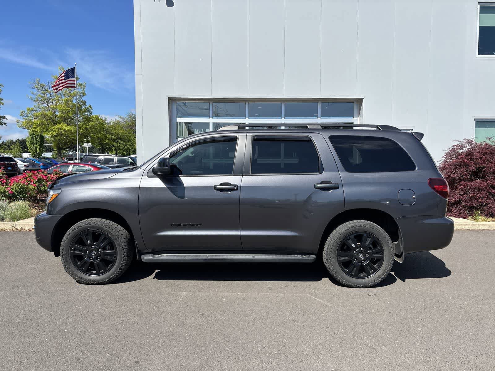 Used 2018 Toyota Sequoia TRD Sport AWD/4WD image 2