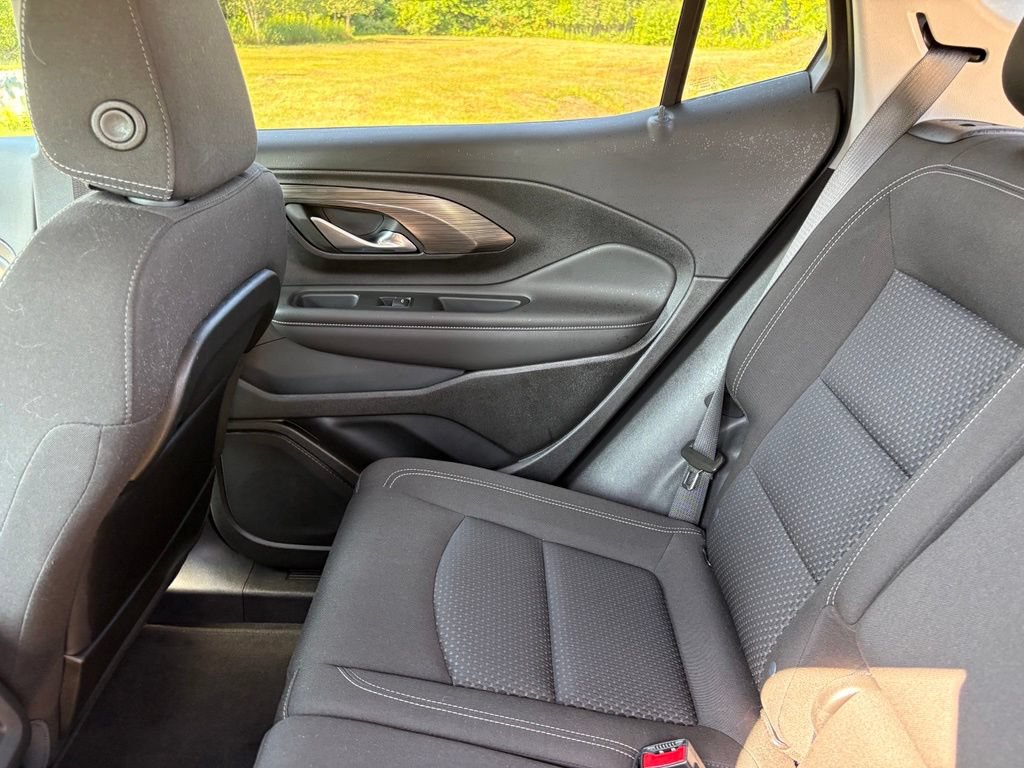 Used 2023 GMC Terrain SLE w/ Driver Convenience Package FWD image 42