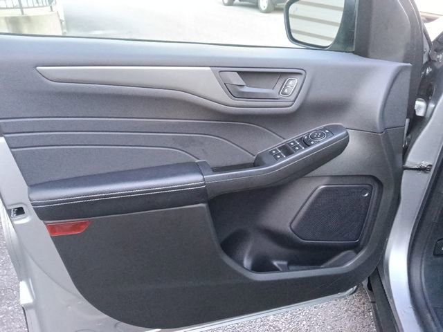 Used 2024 Ford Escape Active image 11