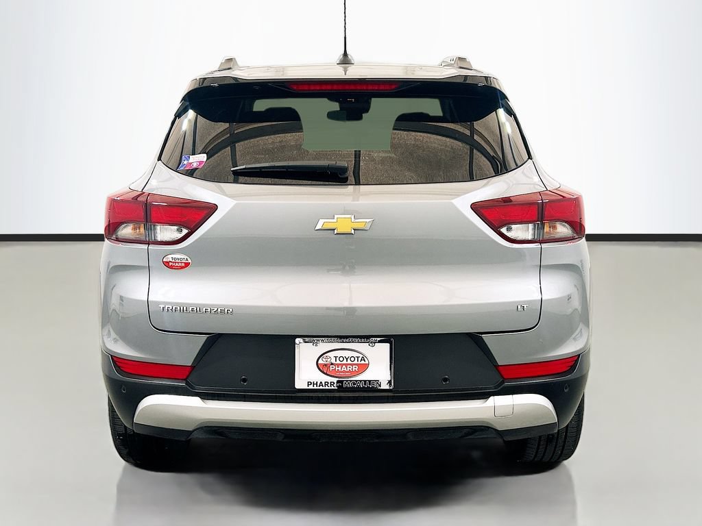Used 2025 Chevrolet TrailBlazer LT w/ Driver Confidence Package FWD image 5