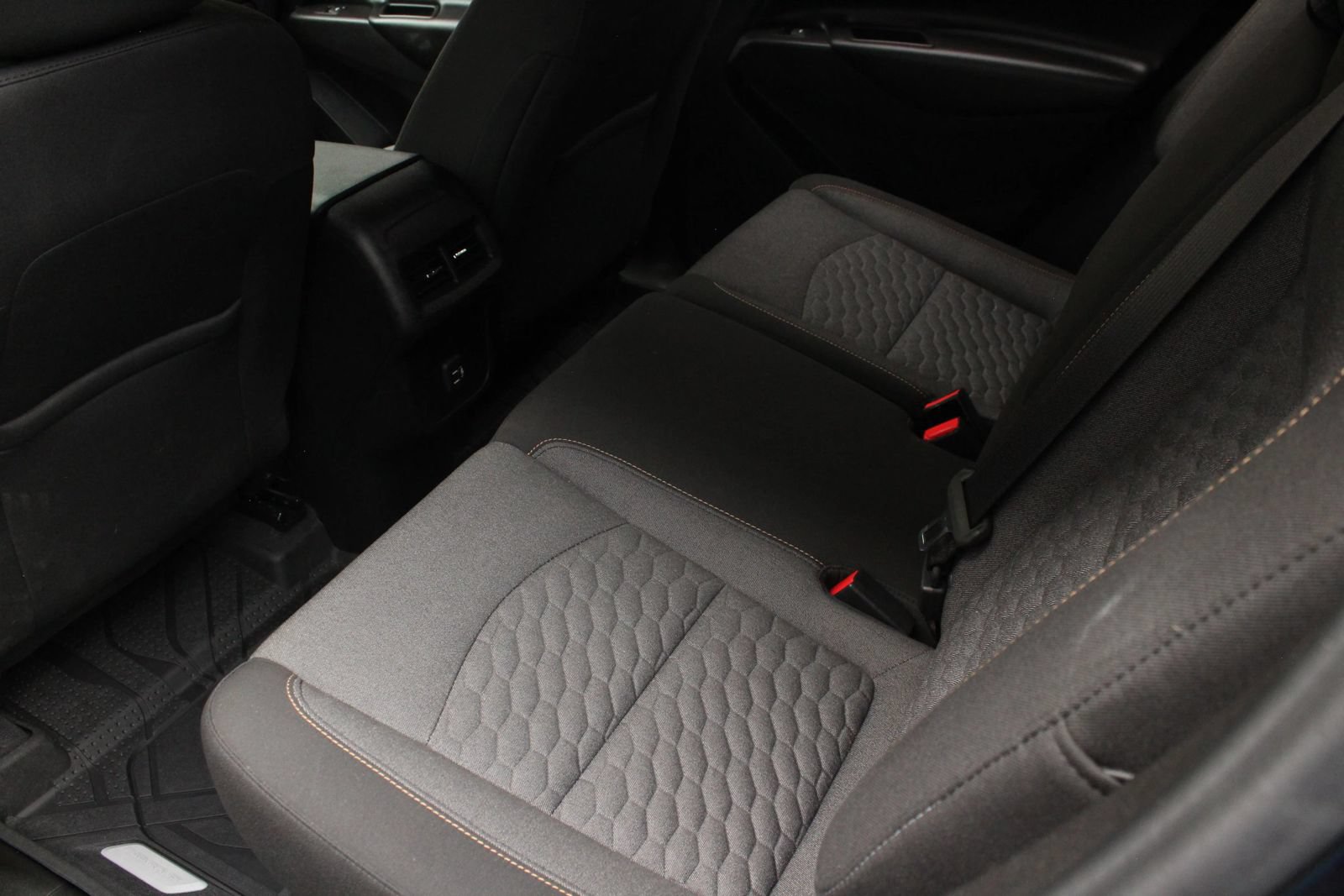Used 2020 Chevrolet Equinox LT w/ LPO, Floor Liner Package AWD/4WD image 20