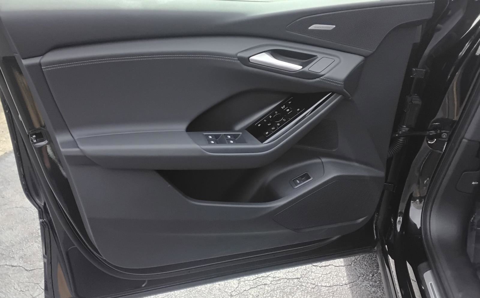 Certified 2025 Audi Q6 e-tron Premium Plus image 14