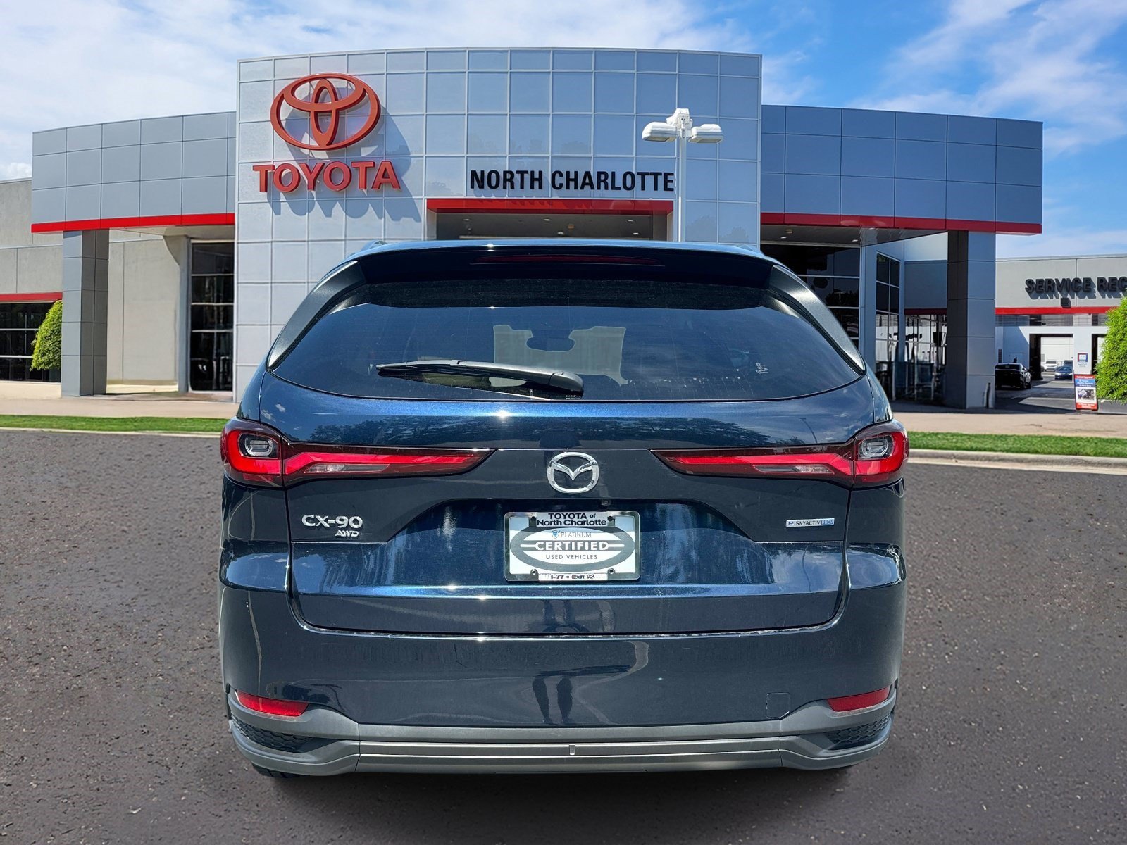 Used 2024 MAZDA CX-90 Plug-In Hybrid w/ Preferred AWD/4WD image 5