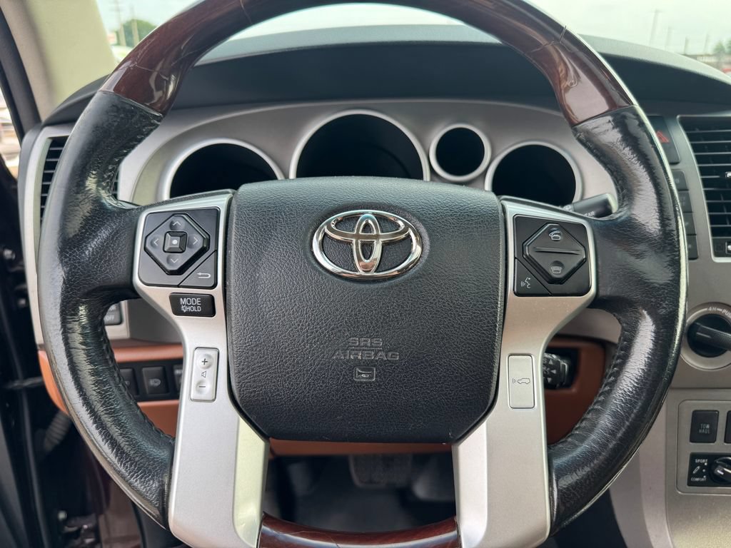 Used 2014 Toyota Sequoia Platinum AWD/4WD image 15
