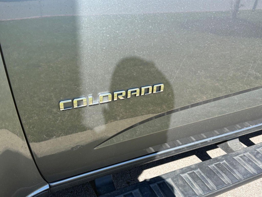 Used 2020 Chevrolet Colorado LT w/ LPO, Premium Interior Package image 4