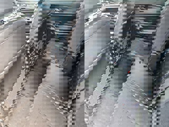 Used 2024 Jeep Grand Cherokee L Altitude image 13