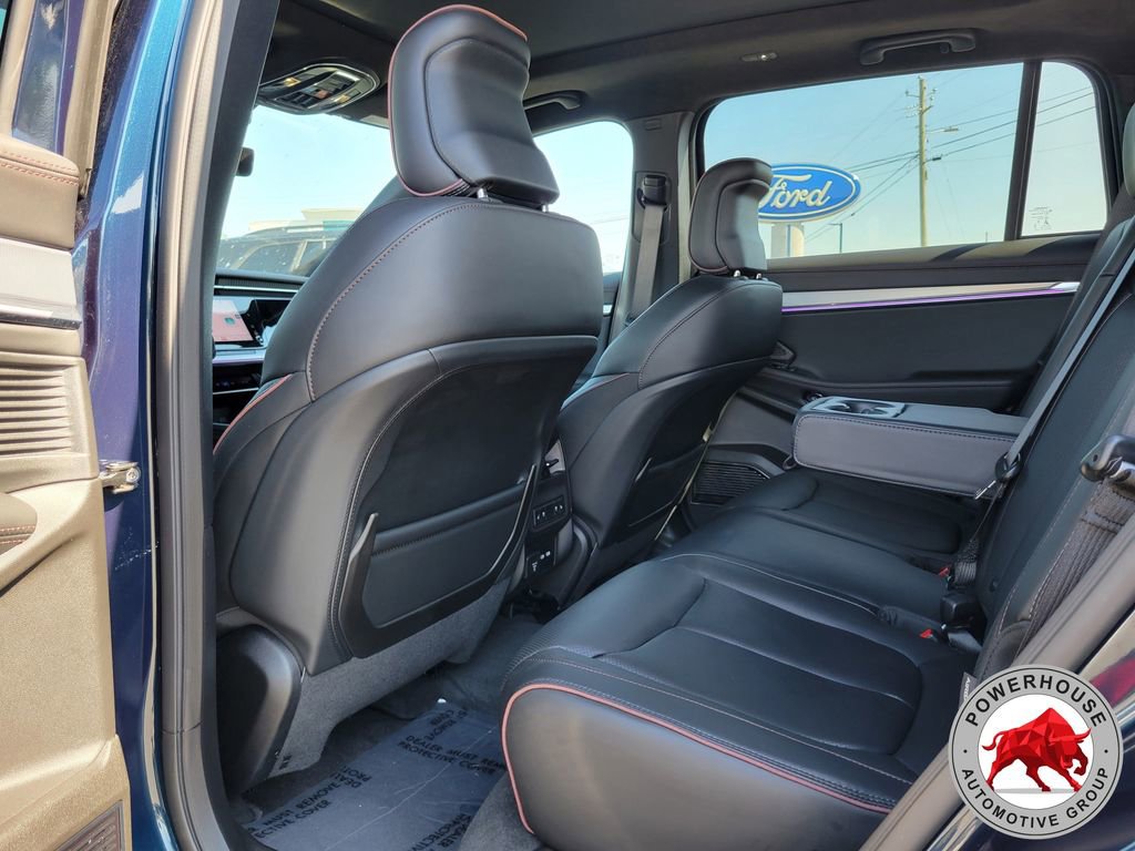 Used 2024 Jeep Wagoneer Launch Edition image 16