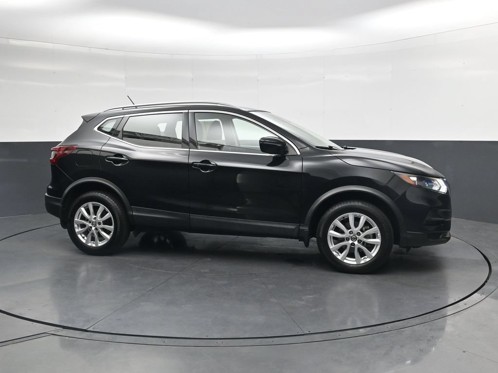 Used 2020 Nissan Rogue Sport SV FWD image 4