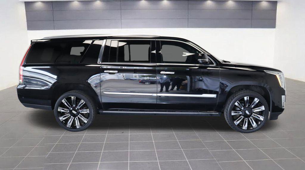 Used 2018 Cadillac Escalade ESV Premium Luxury AWD/4WD image 9