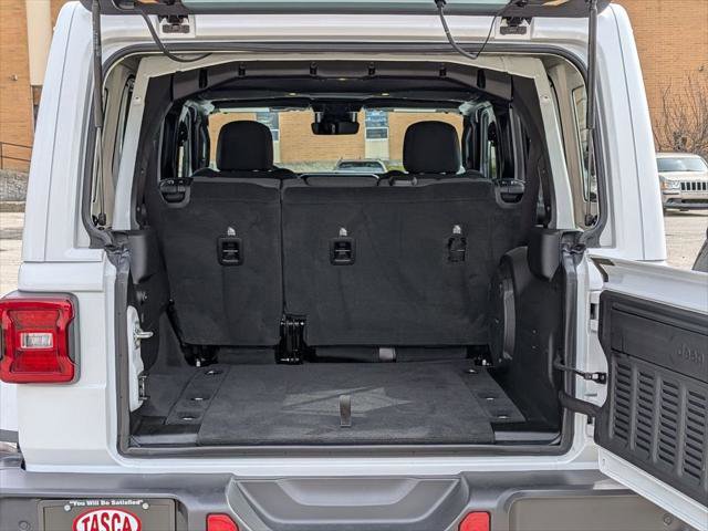Certified 2025 Jeep Wrangler Unlimited Sahara w/ Safety Group AWD/4WD image 6