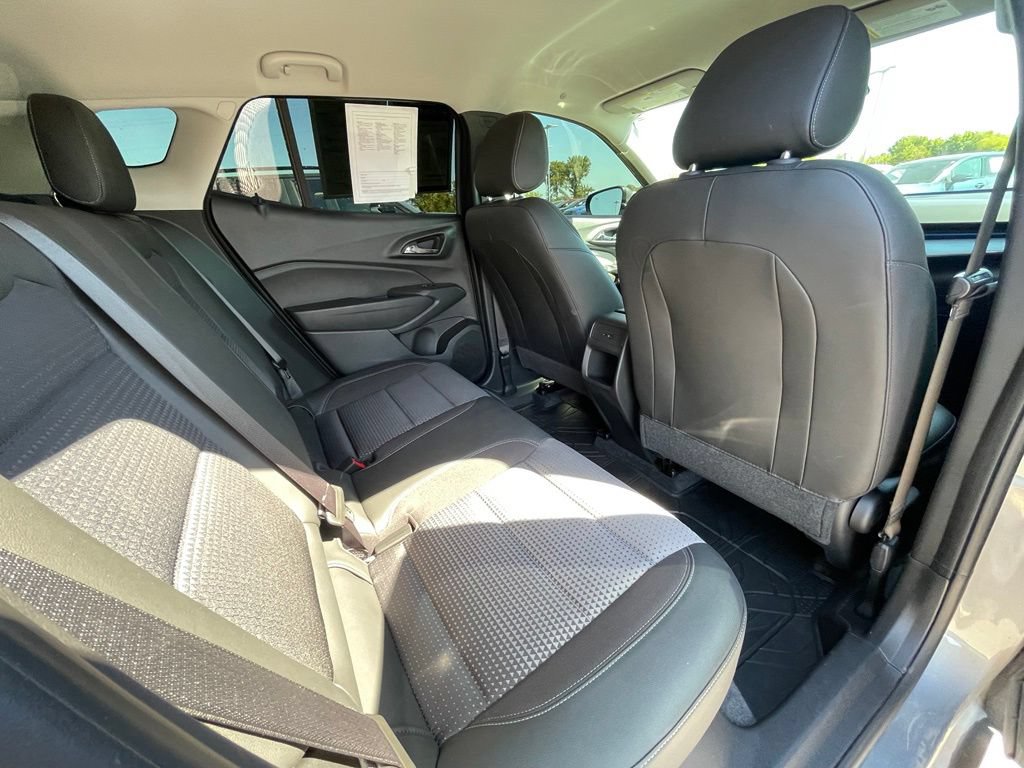 Used 2024 Chevrolet Trax LT w/ Driver Confidence Package FWD image 24