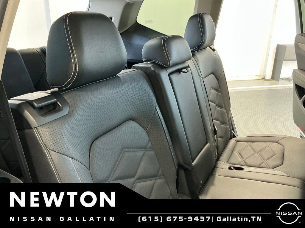 Used 2025 Volkswagen Atlas SE FWD image 18