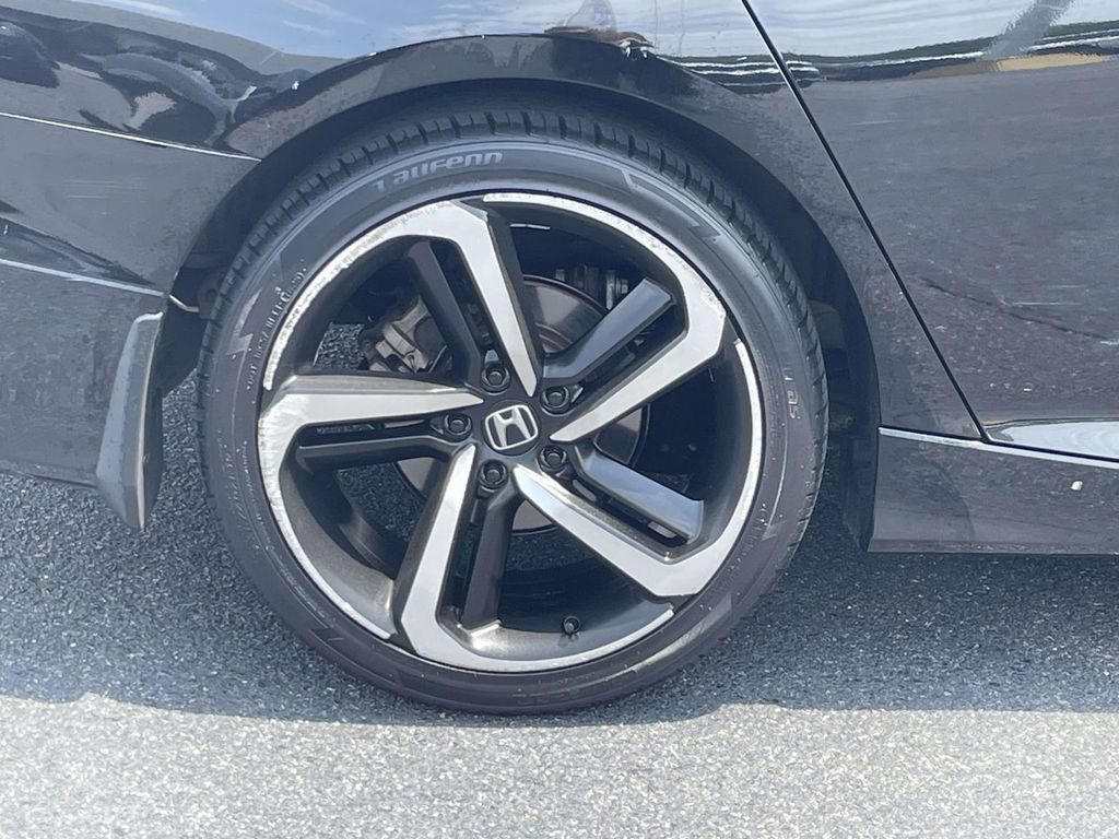 Used 2018 Honda Accord Sport image 13