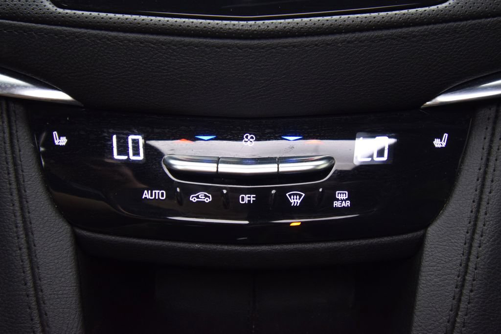 Used 2020 Cadillac XT5 Premium Luxury FWD image 34