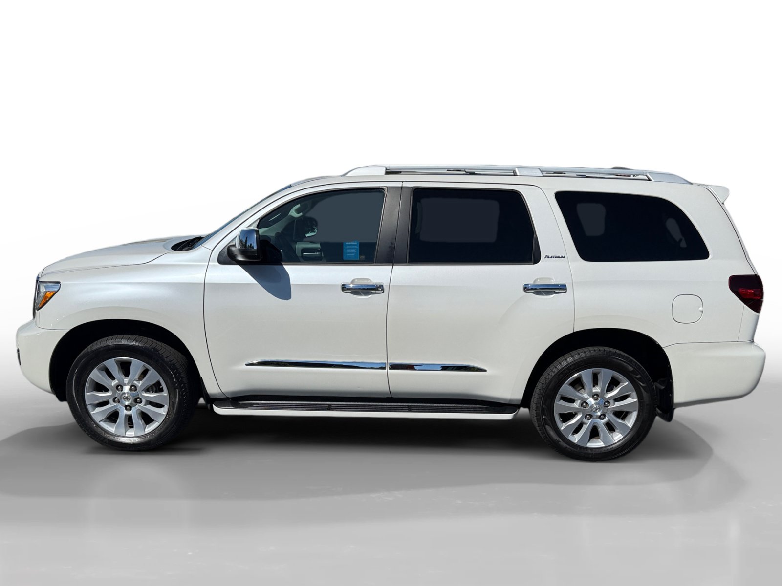Used 2018 Toyota Sequoia Platinum AWD/4WD image 2
