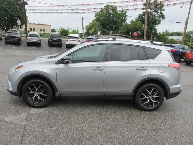 Used 2016 Toyota RAV4 SE w/ Advanced Technology Package AWD/4WD image 5