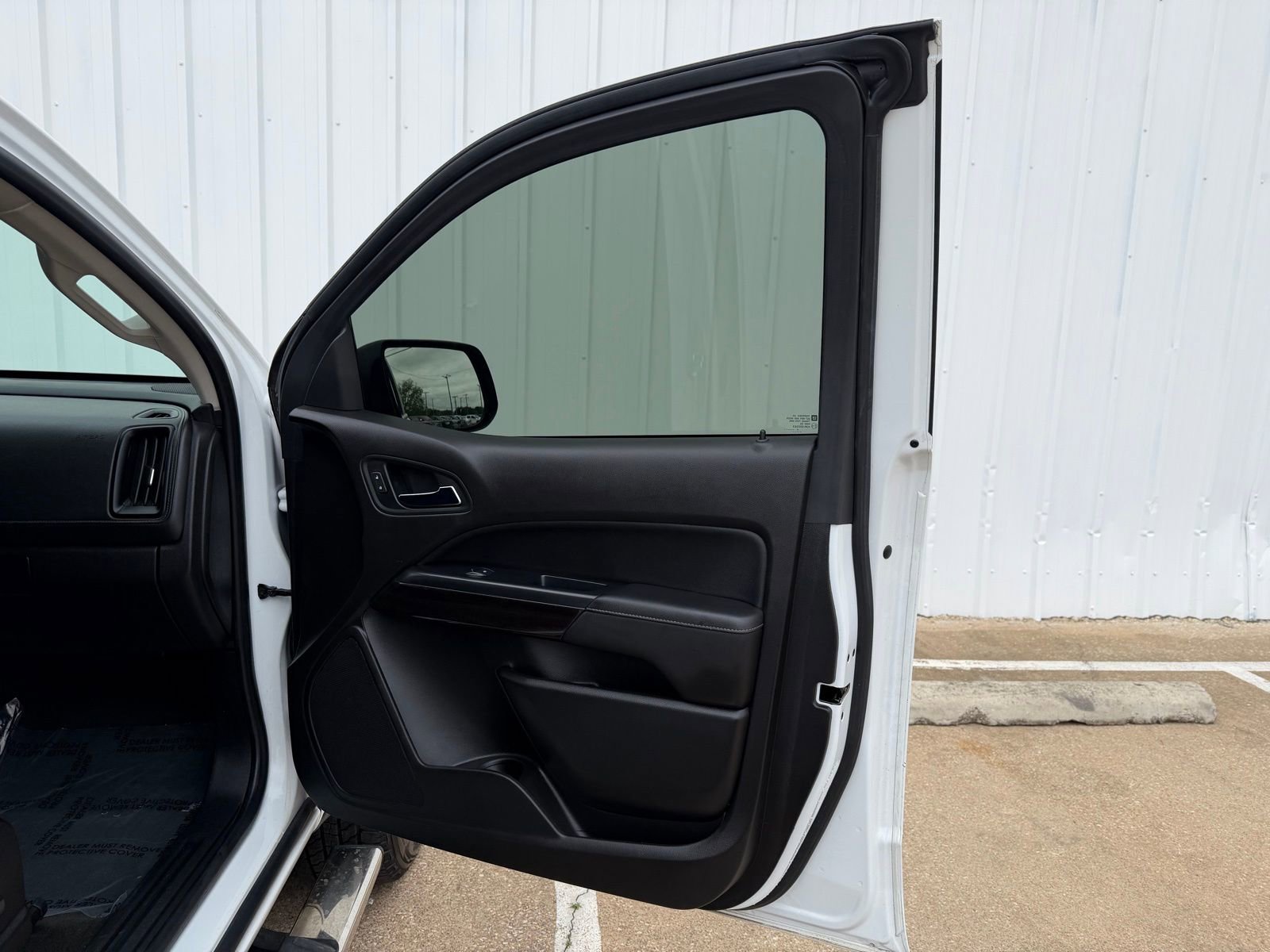 Used 2017 GMC Canyon SLT w/ Driver Alert Package RWD image 25