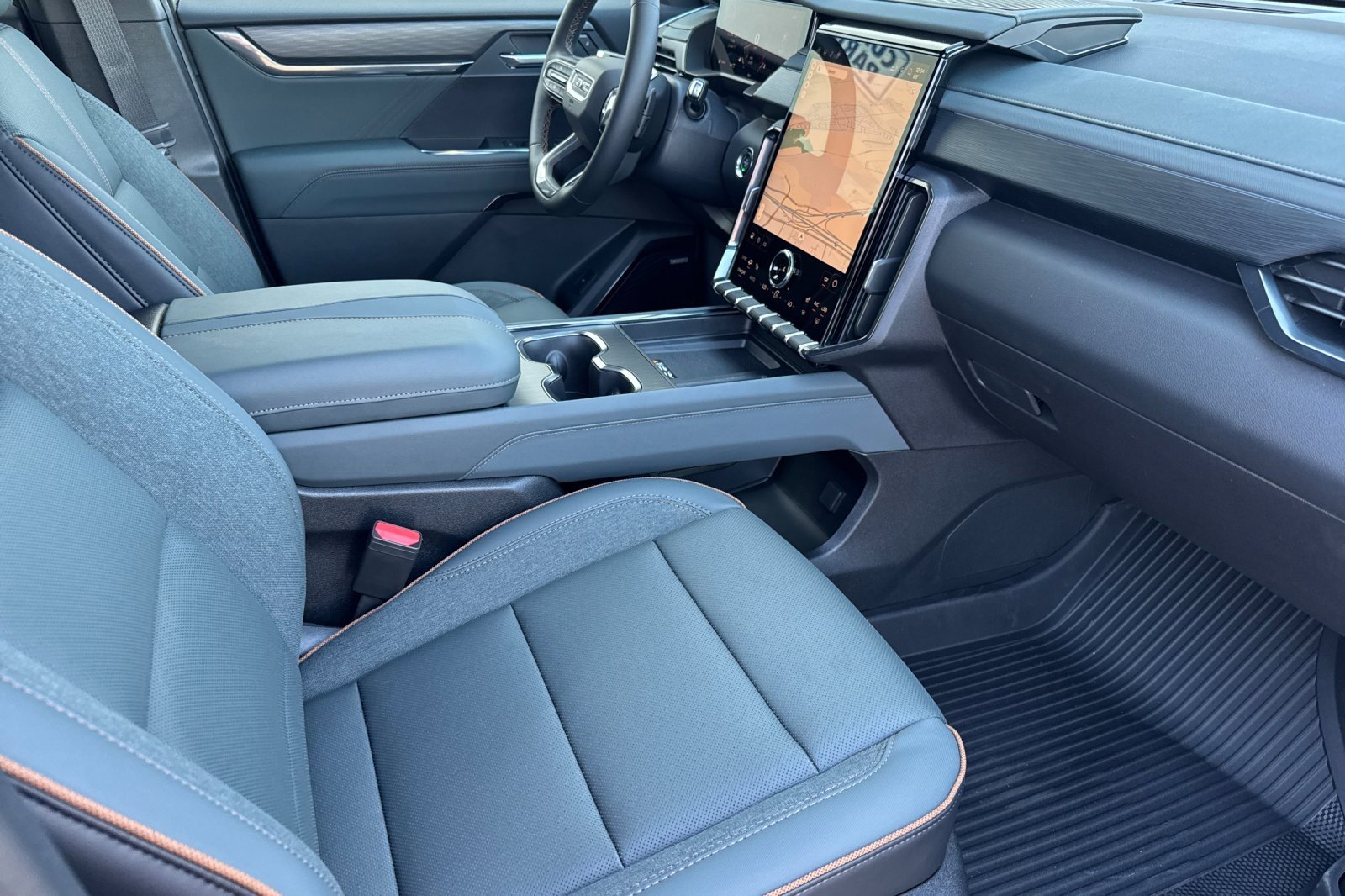 New 2026 GMC Acadia AT4 w/ LPO, Floor Liner Package image 18