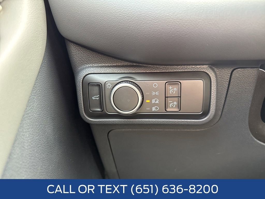 Used 2025 Ford Explorer Active AWD/4WD image 24