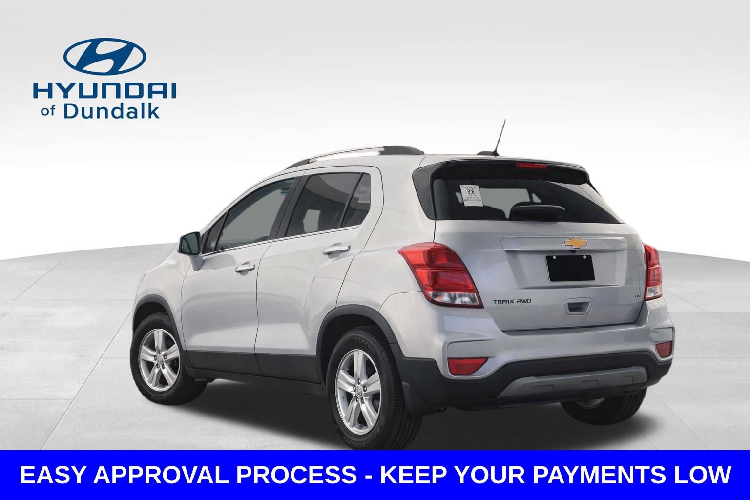 Used 2019 Chevrolet Trax LT w/ LT Convenience Package image 2
