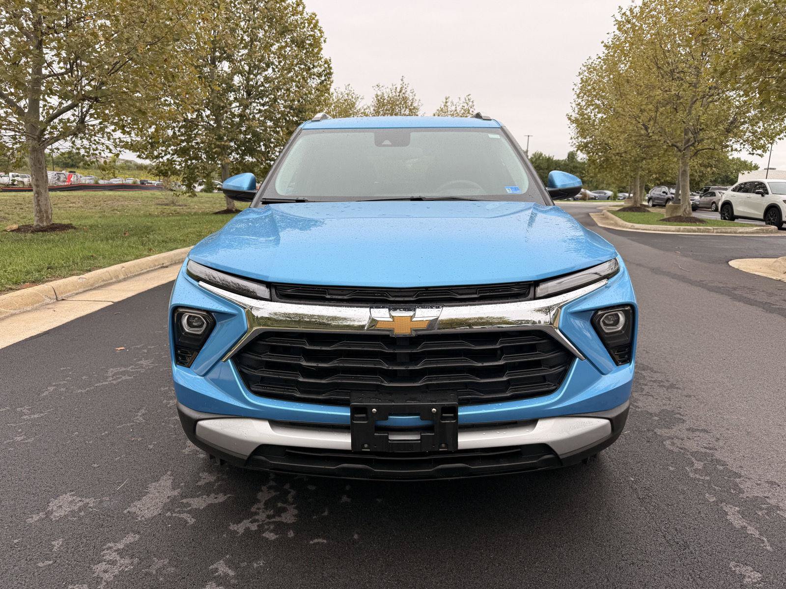 Used 2025 Chevrolet TrailBlazer LT AWD/4WD image 3