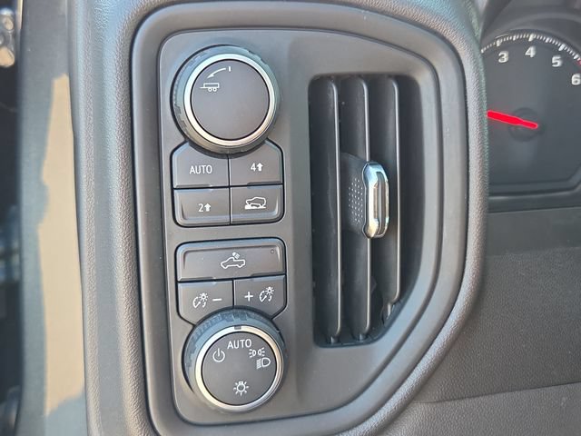 Used 2020 Chevrolet Silverado 1500 Custom w/ Custom Value Package AWD/4WD image 21