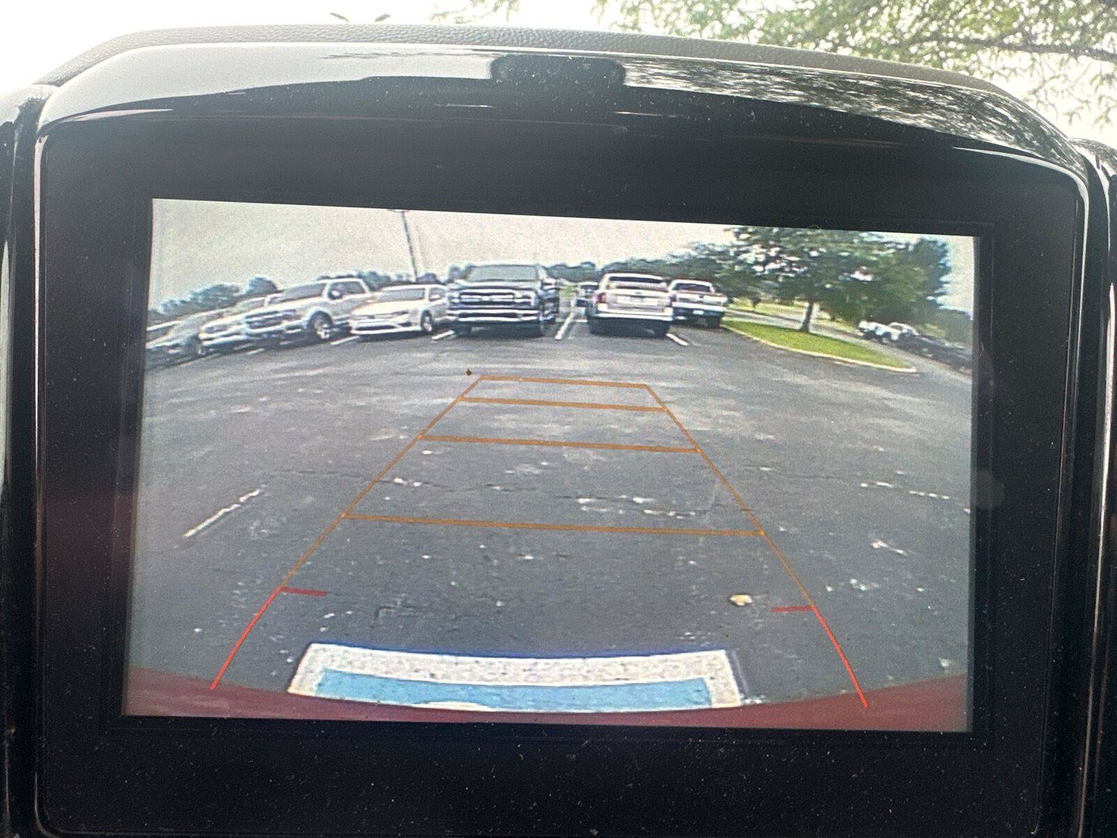 Used 2019 Chevrolet Traverse LT FWD image 8