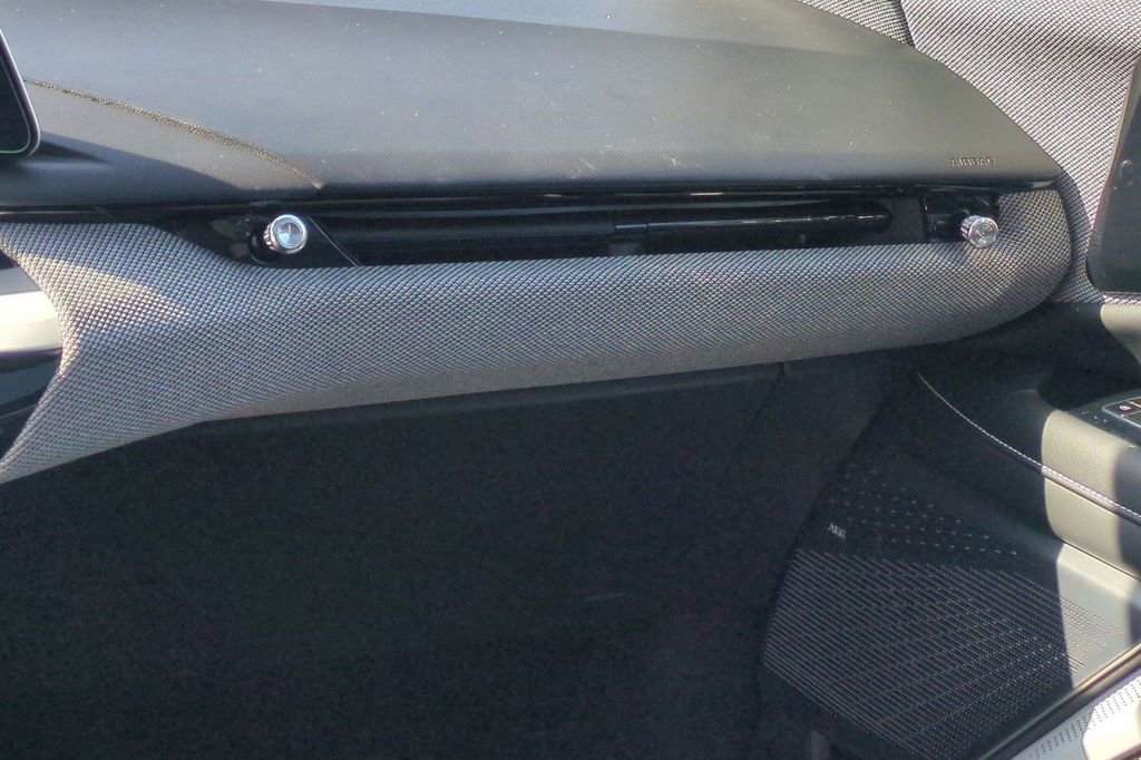 New 2025 Cadillac Optiq Sport 2 w/ LPO, Floor Liner Package image 22