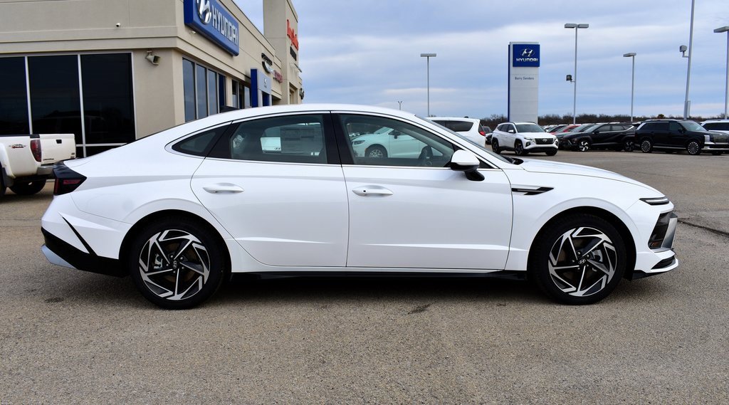 New 2026 Hyundai Sonata SEL image 2