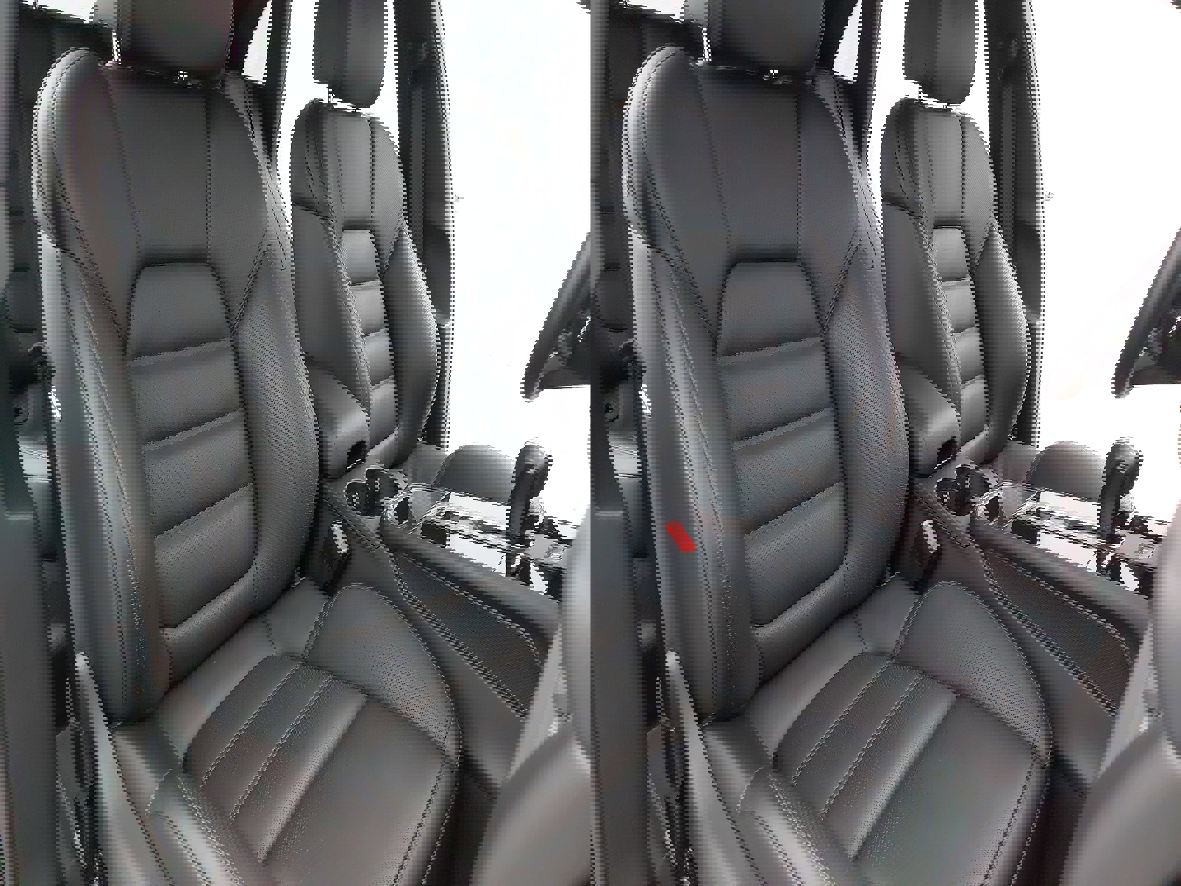 Certified 2025 Porsche Macan image 12