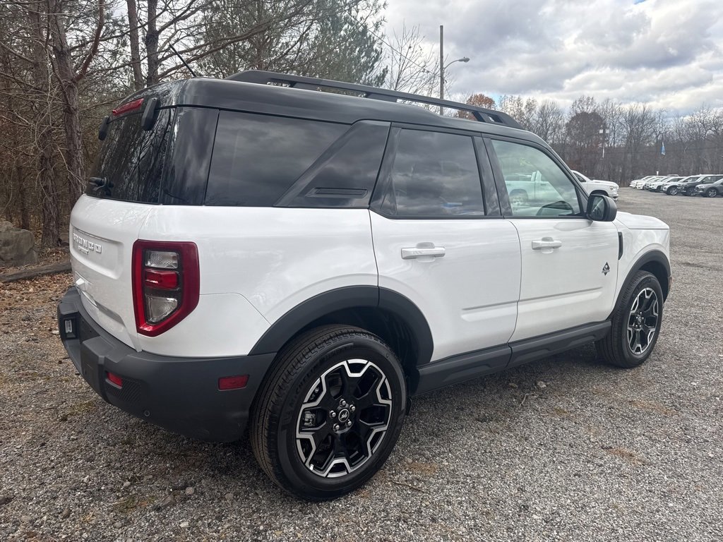Used 2025 Ford Bronco Sport Outer Banks image 11