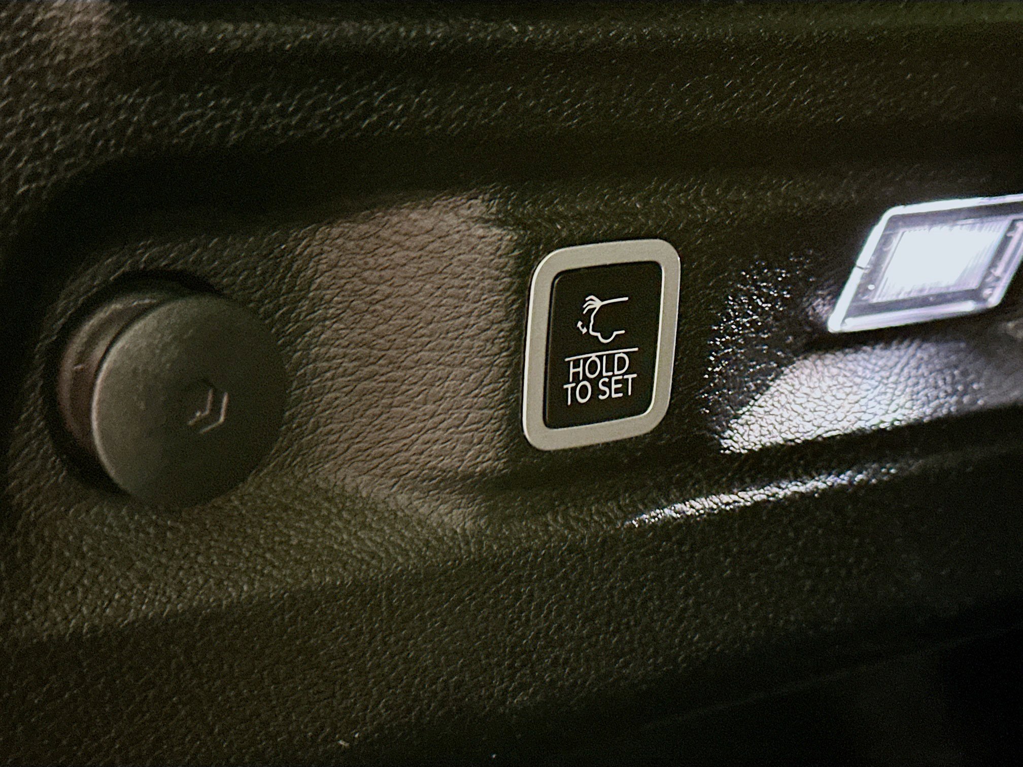 Used 2023 Jeep Grand Cherokee L Limited image 32