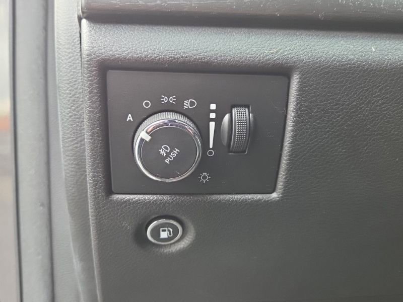 Used 2017 Jeep Grand Cherokee Altitude AWD/4WD image 23