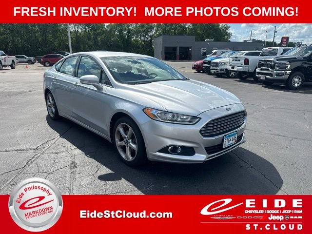 Used 2013 Ford Fusion SE FWD image 1
