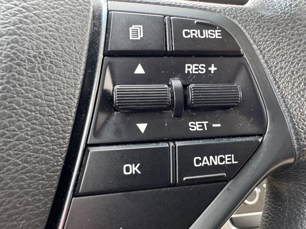 Used 2016 Hyundai Sonata SE w/ Cargo Package image 17