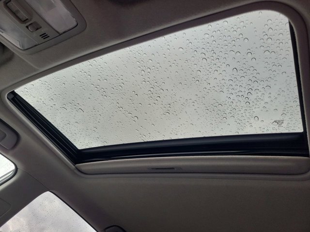 Used 2012 Toyota RAV4 Limited image 26