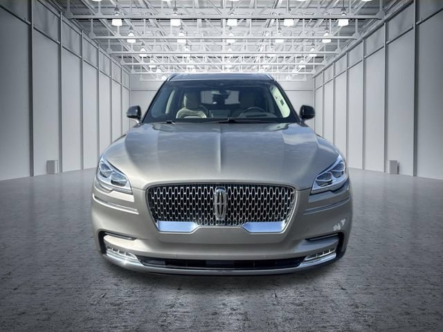 Used 2023 Lincoln Aviator Reserve w/ Equipment Group 201A AWD/4WD image 8