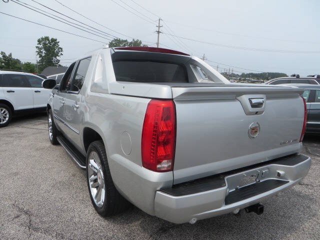 Used 2013 Cadillac Escalade EXT Luxury AWD/4WD image 48