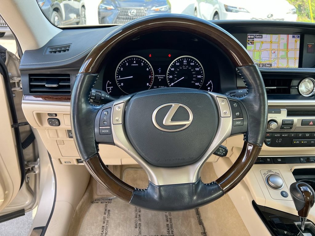 Used 2015 Lexus ES 350 w/ Luxury Package FWD image 13