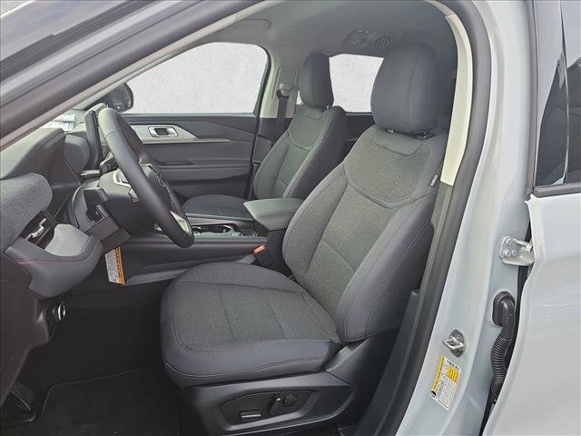 New 2026 Ford Explorer Active image 9