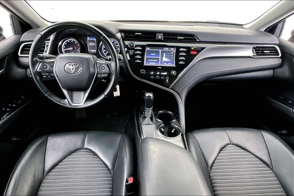 Used 2020 Toyota Camry SE FWD image 17