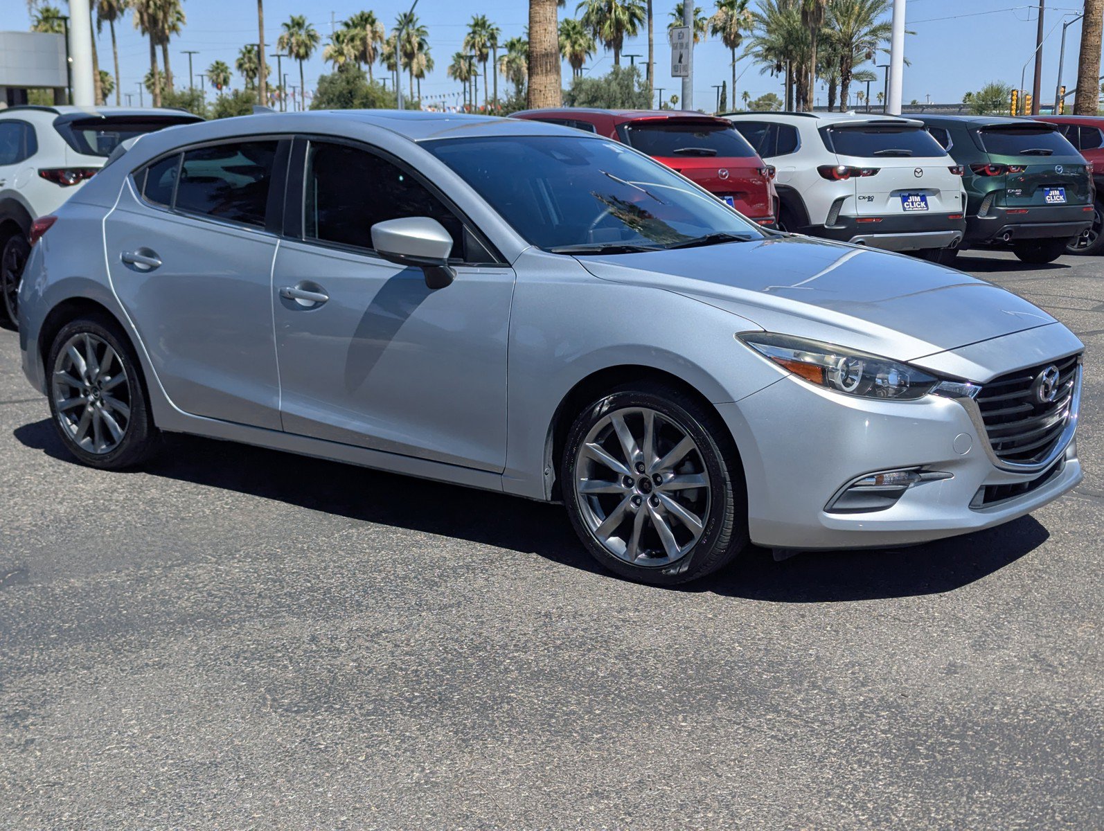Used 2018 MAZDA MAZDA3 Touring FWD image 1