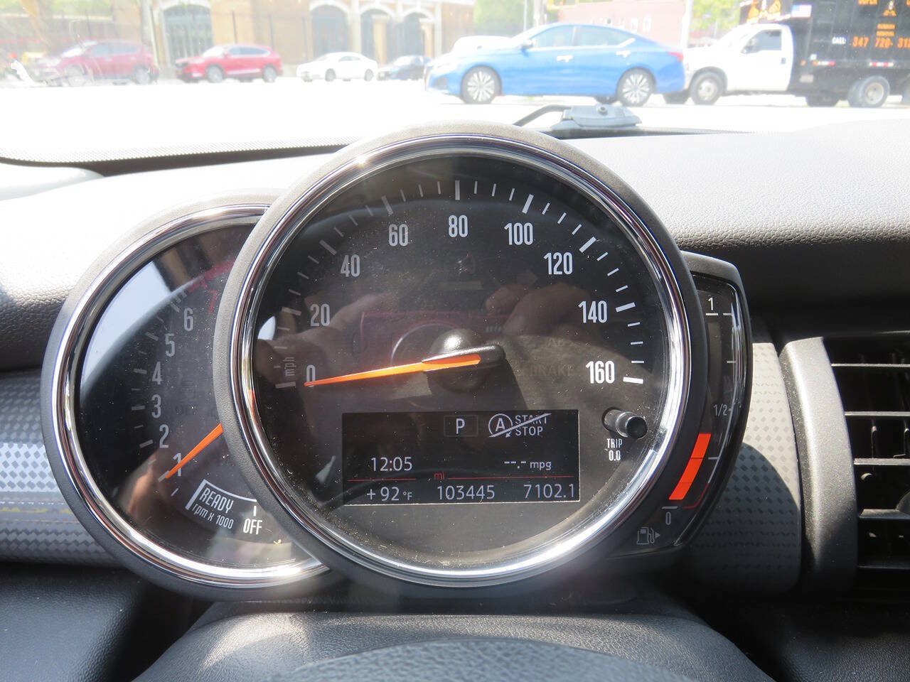 Used 2019 MINI Cooper 4-Door Hardtop w/ Signature Upholstery Package FWD image 15