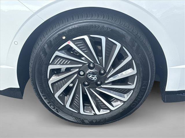Used 2025 Hyundai Sonata Limited image 10