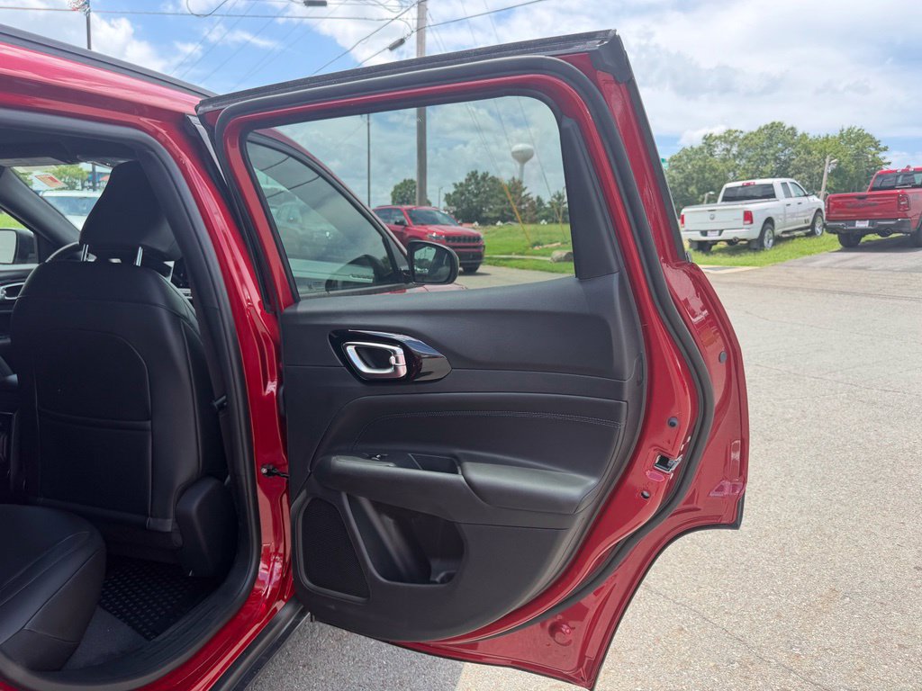 New 2026 Jeep Compass Latitude AWD/4WD image 34