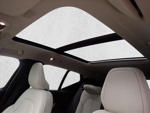 Used 2021 Volvo XC40 T5 Inscription w/ Advanced Package AWD/4WD image 14